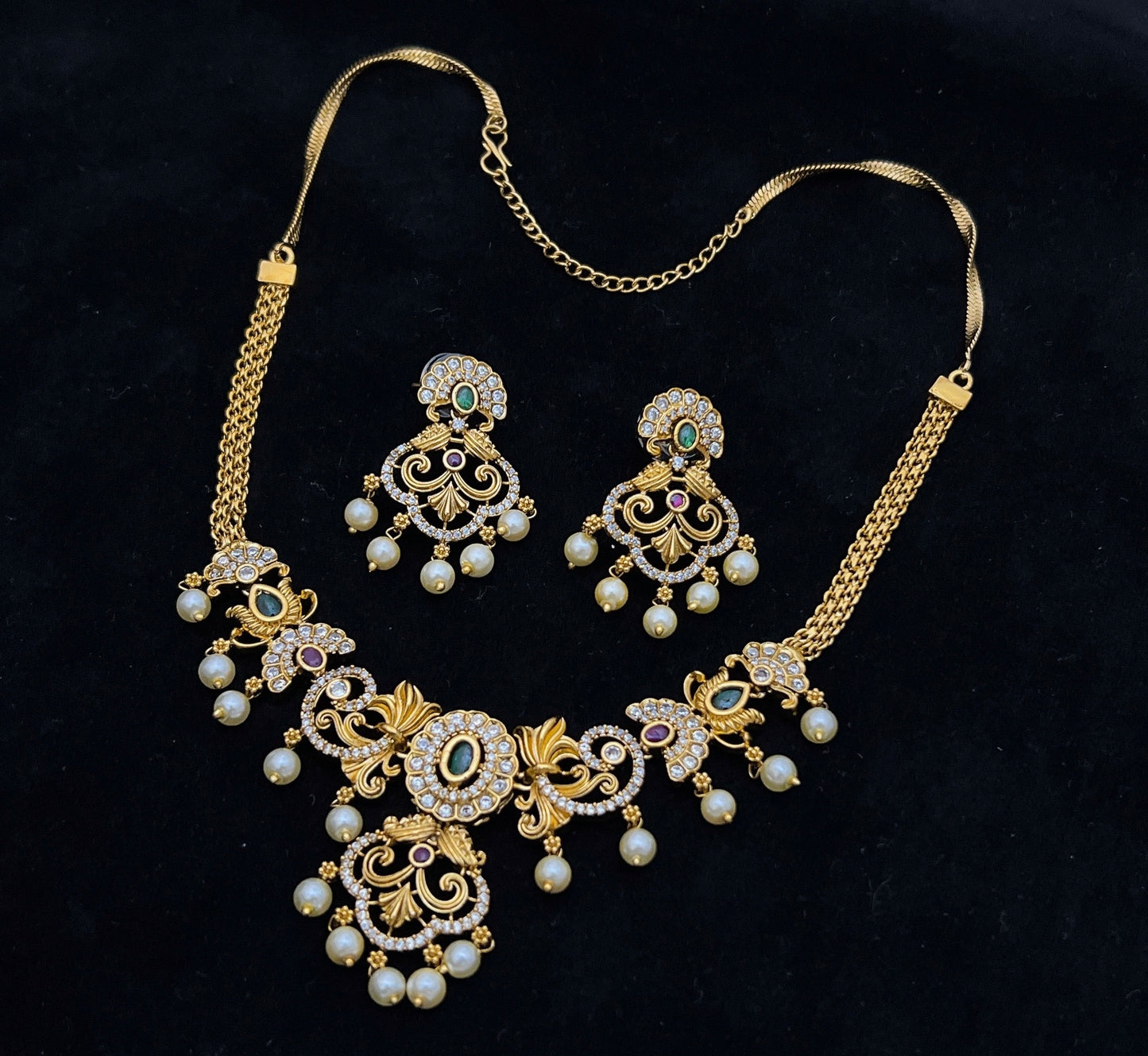 Necklace set