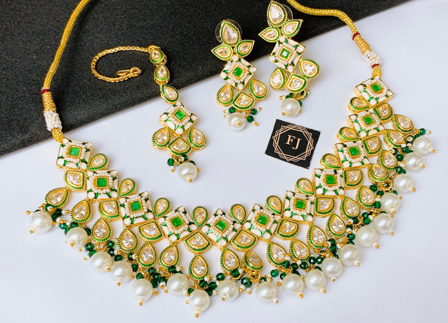 Necklace set
